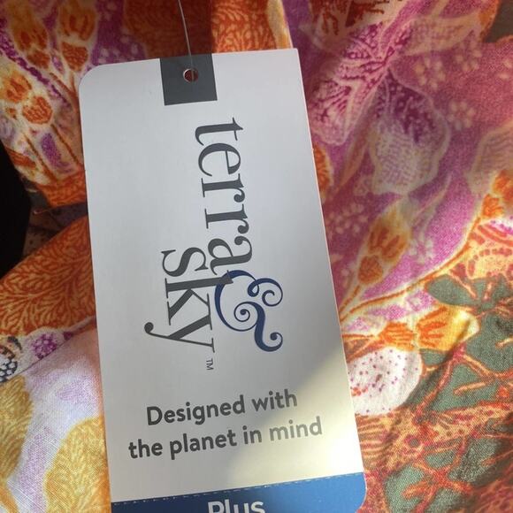 Terra & Sky multi color floral  Ruffle sleeve top - Picture 8 of 9